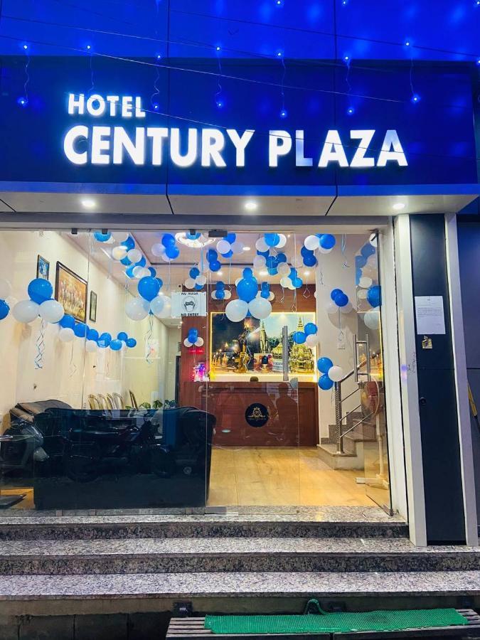 The Century Plaza Hotel Bénarès Extérieur photo